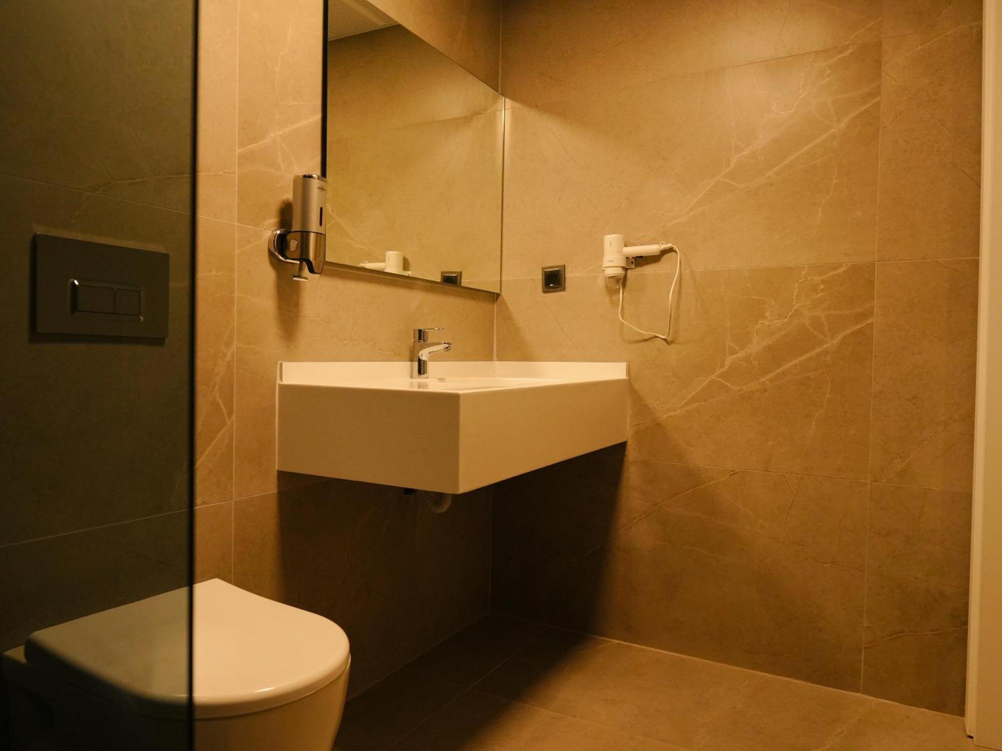 Bonnie City Hotel Antalya Kültér fotó