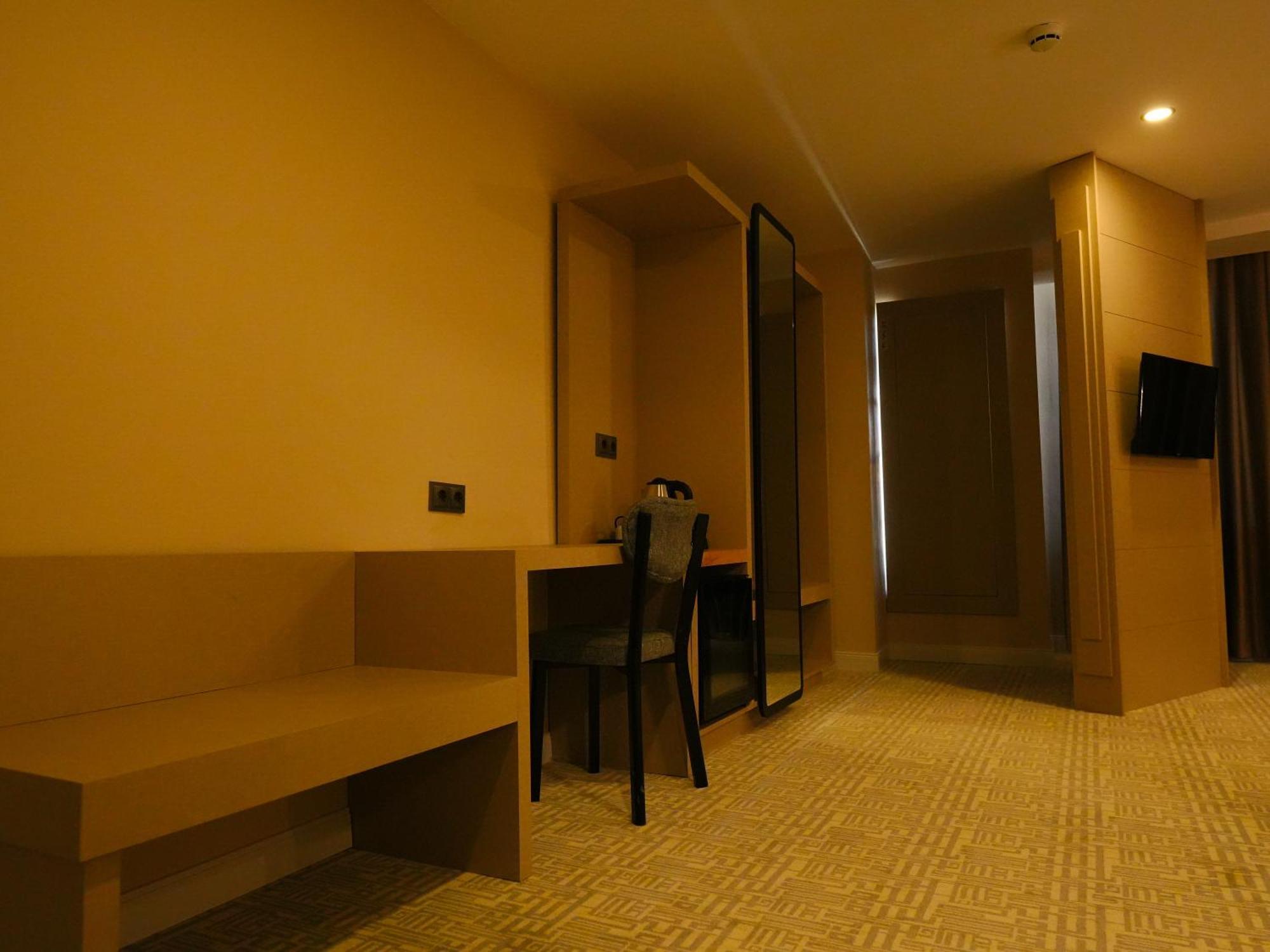 Bonnie City Hotel Antalya Kültér fotó