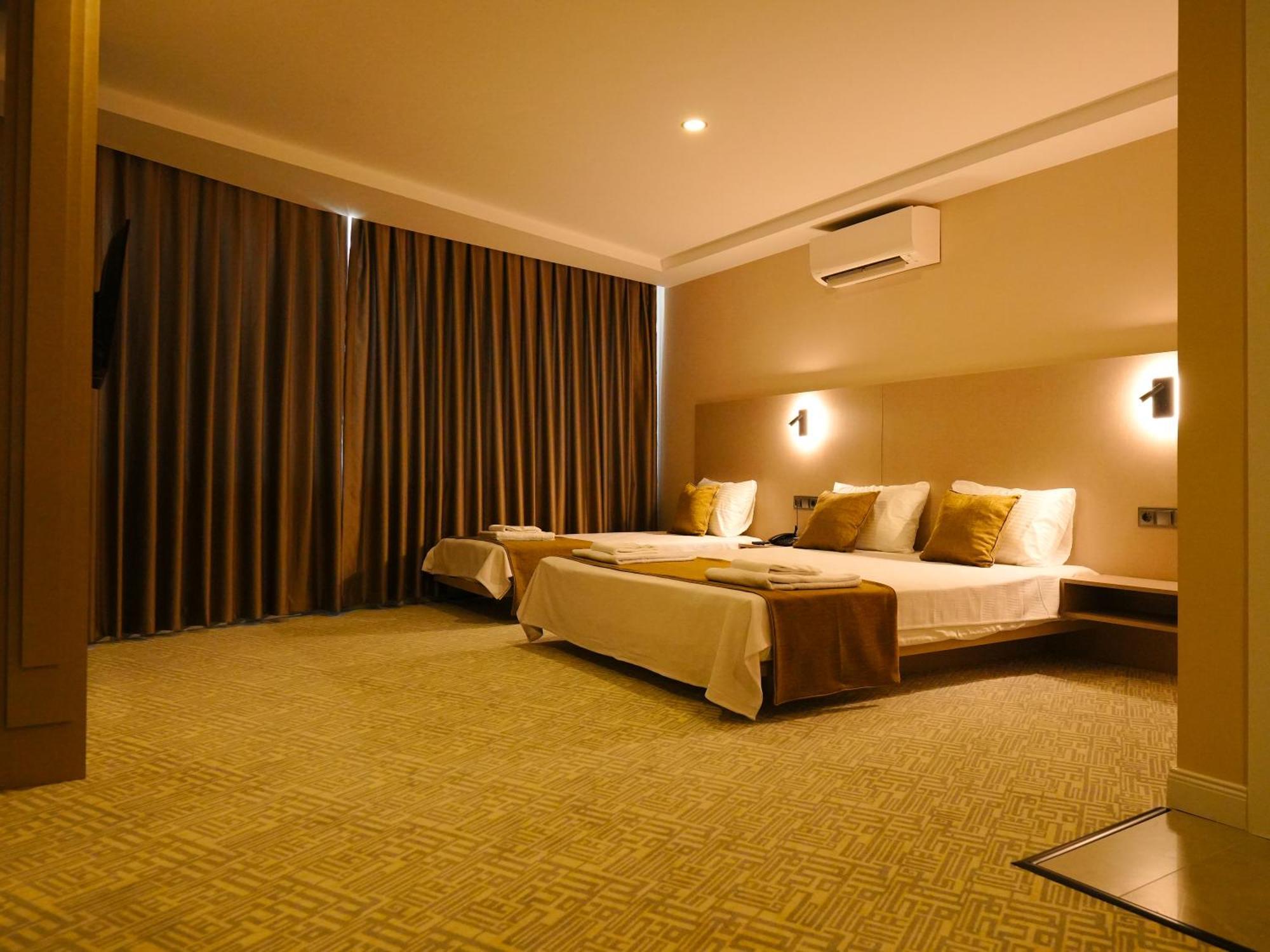Bonnie City Hotel Antalya Kültér fotó