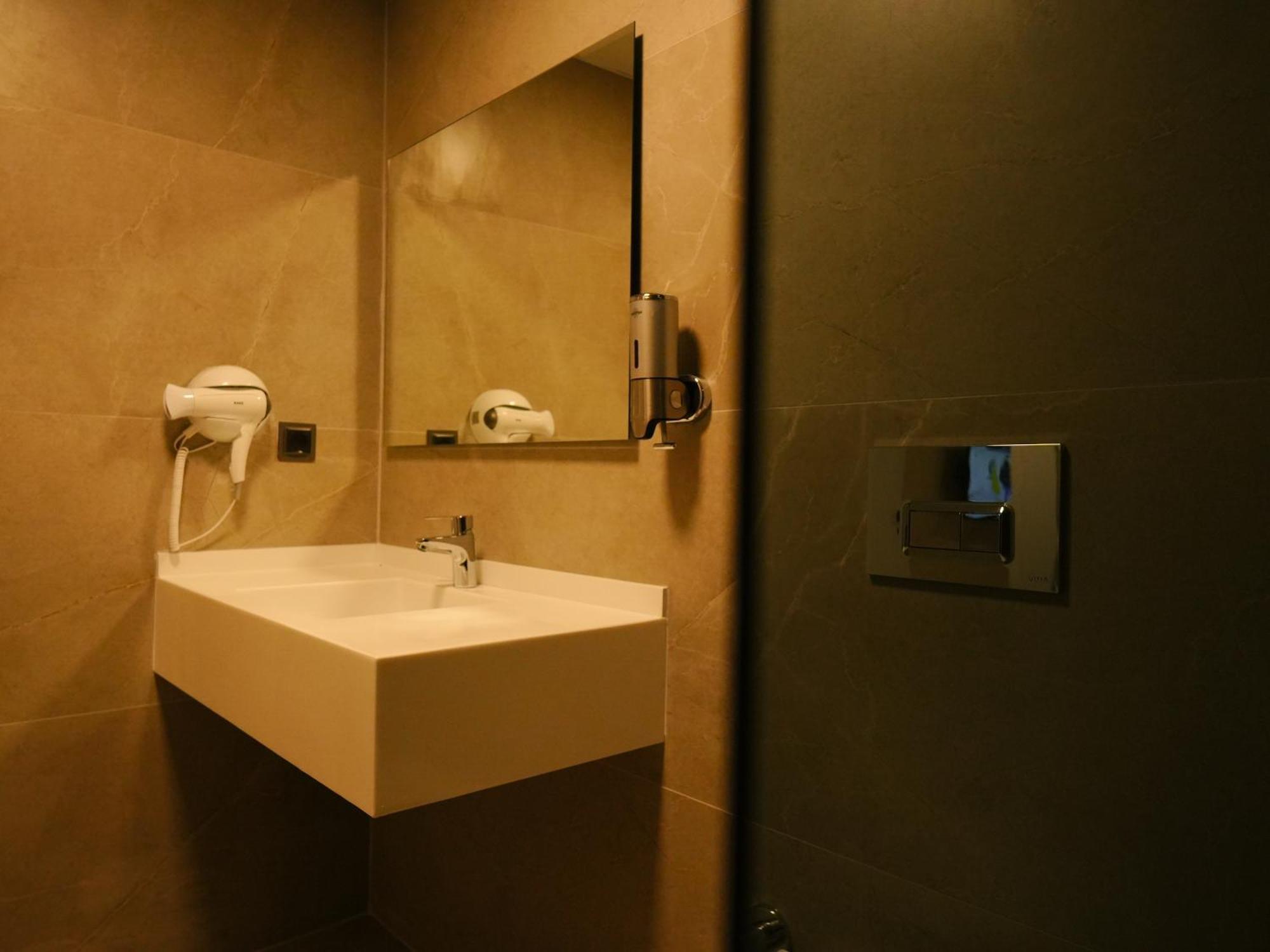 Bonnie City Hotel Antalya Kültér fotó