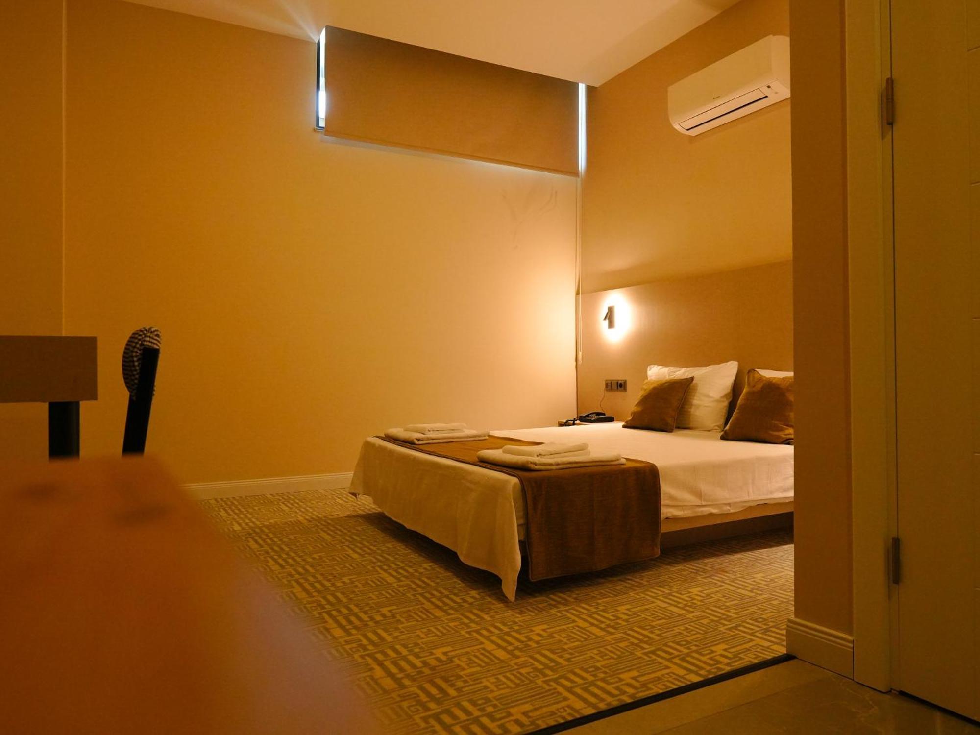 Bonnie City Hotel Antalya Kültér fotó