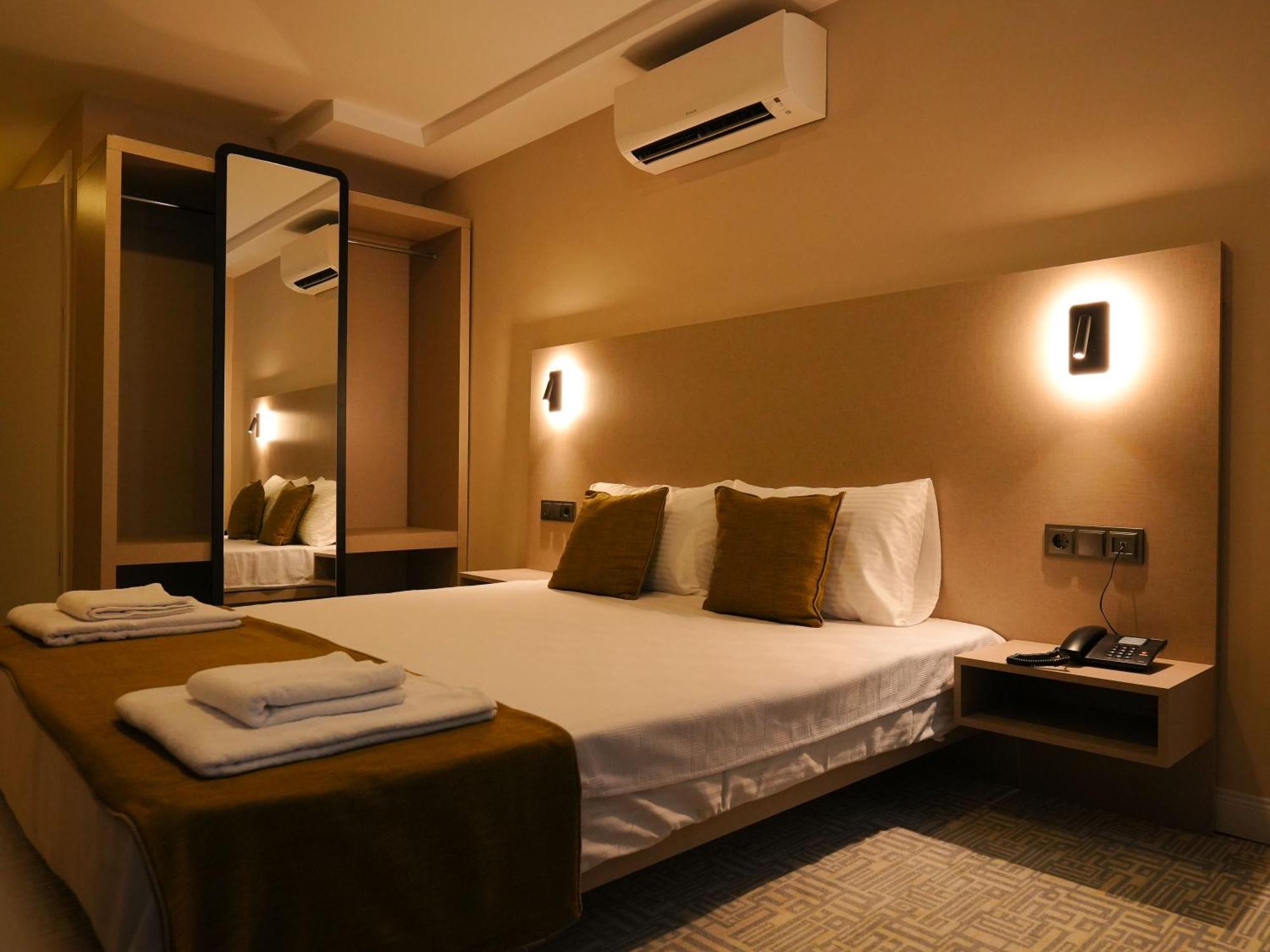 Bonnie City Hotel Antalya Kültér fotó